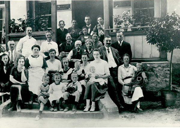 Mitarbeiter des Seeschlosses um 1944